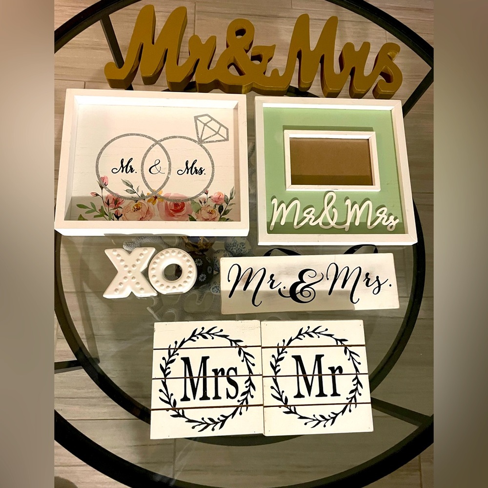 Wedding package -cute frames and signs used once